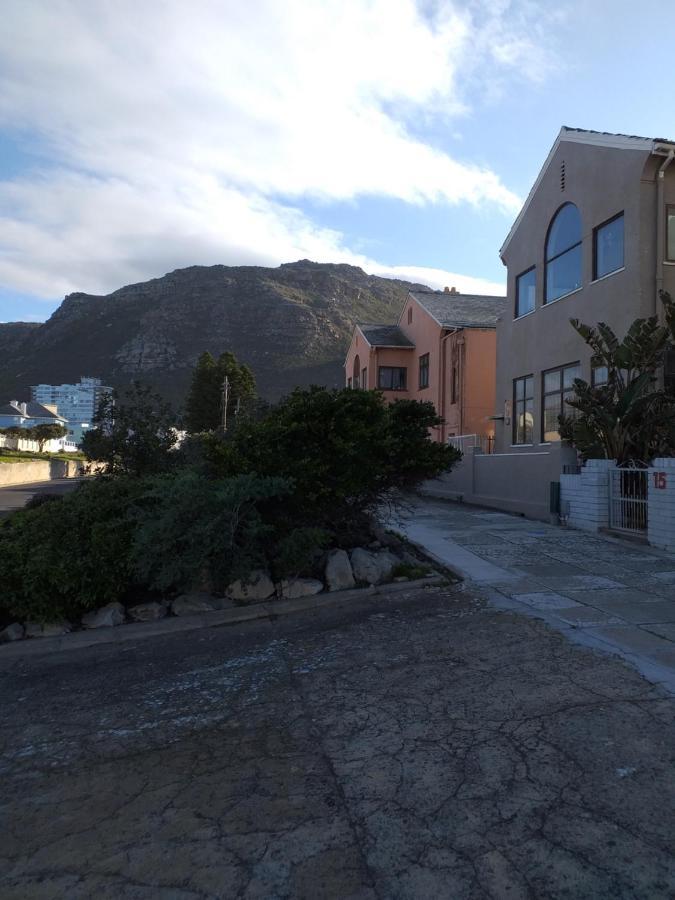 Royal@Sea2 Hotel Muizenberg Exterior photo